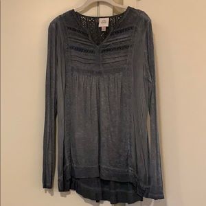 Knox Rose Top with lace accents